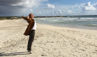 DAYDIVE - Add Happiness To Your Life - Scheiss auf die Existenzangst